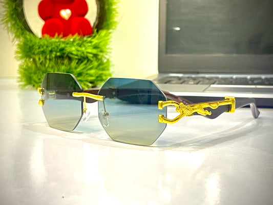 Shadow Clutch – Ebony Gold Edition